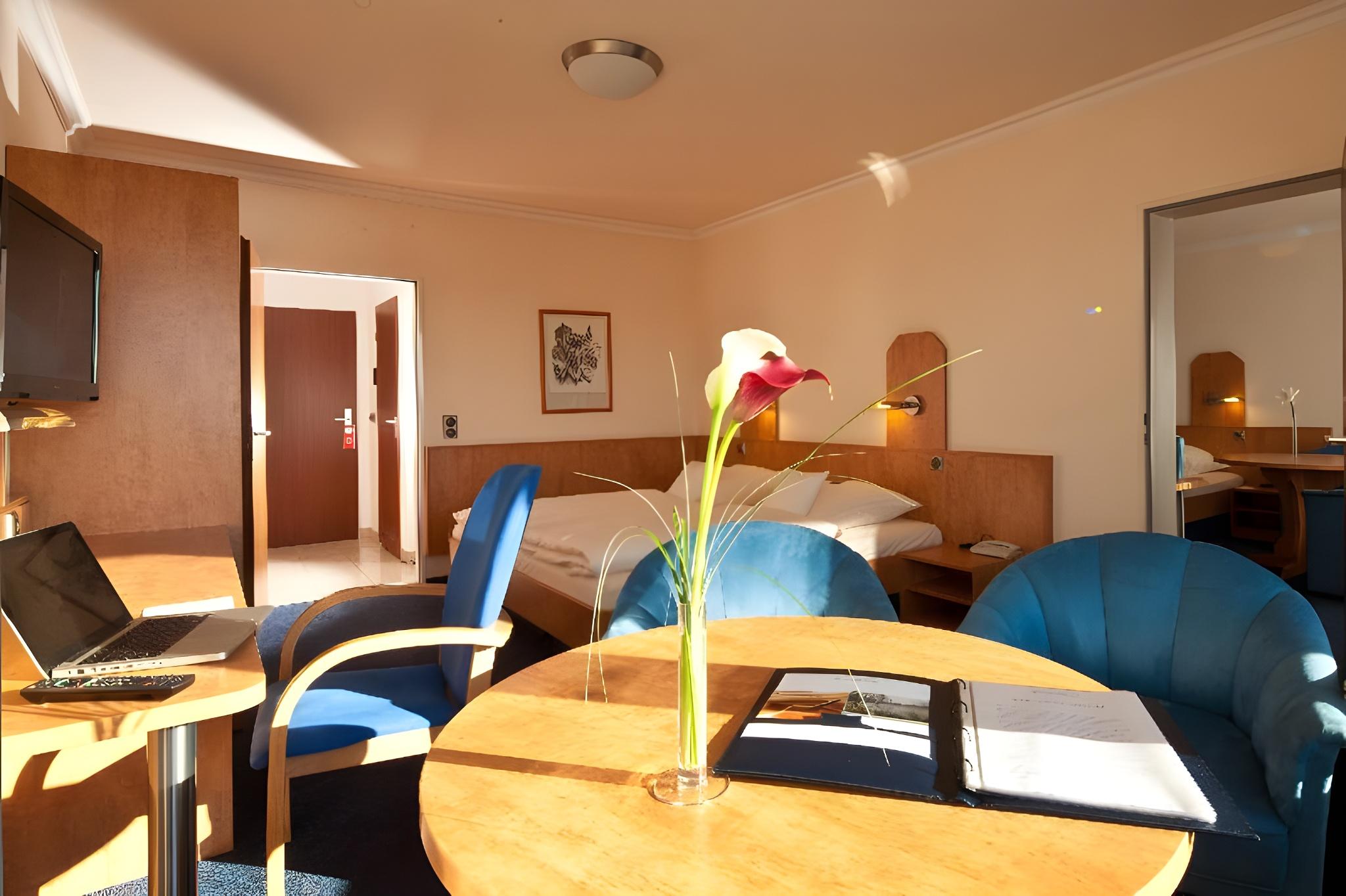 Economy, 2 Double Beds