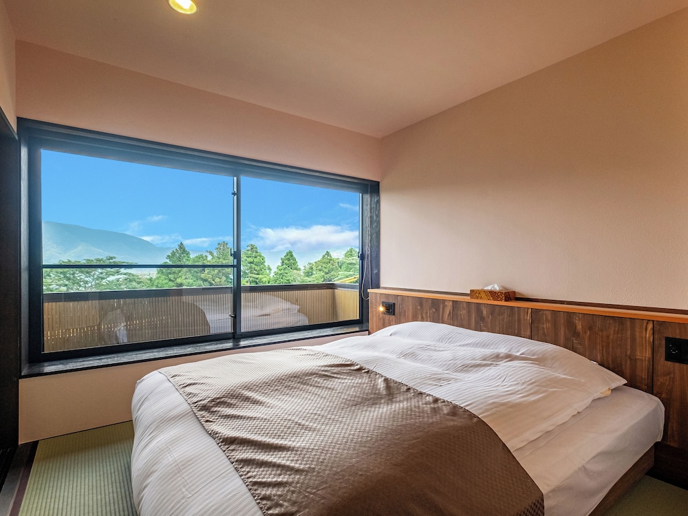 JAPANESE WESTERN, GUEST ROOM, QUEEN BED, OUTDOOR BATH
