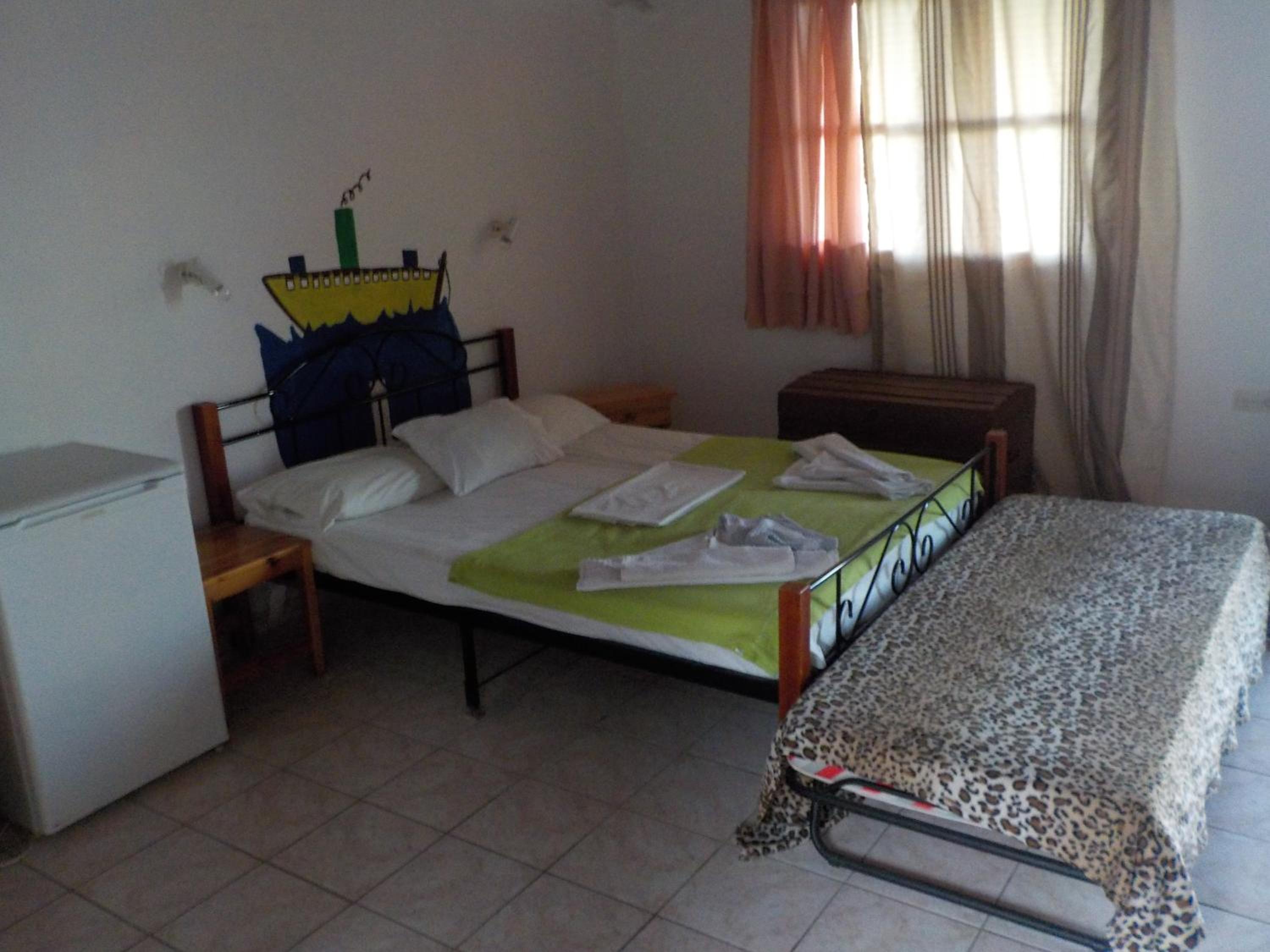 Room, Double or Twin Bed