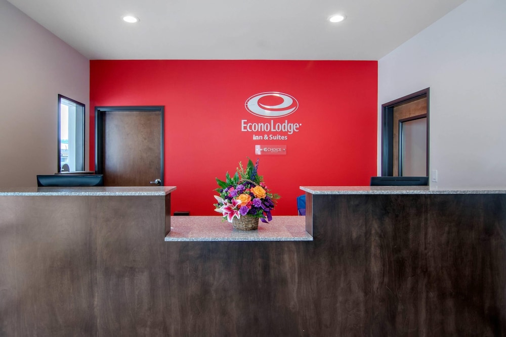 Econo Lodge Inn & Suites Springfield Main Street 4/63