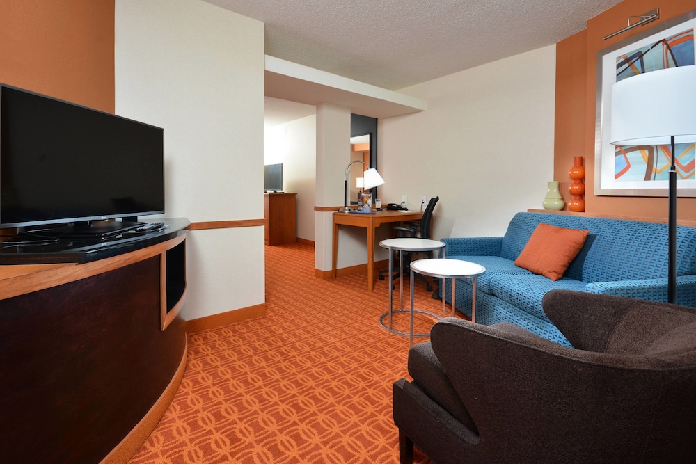 Fairfield Inn Suites Wytheville 25/36