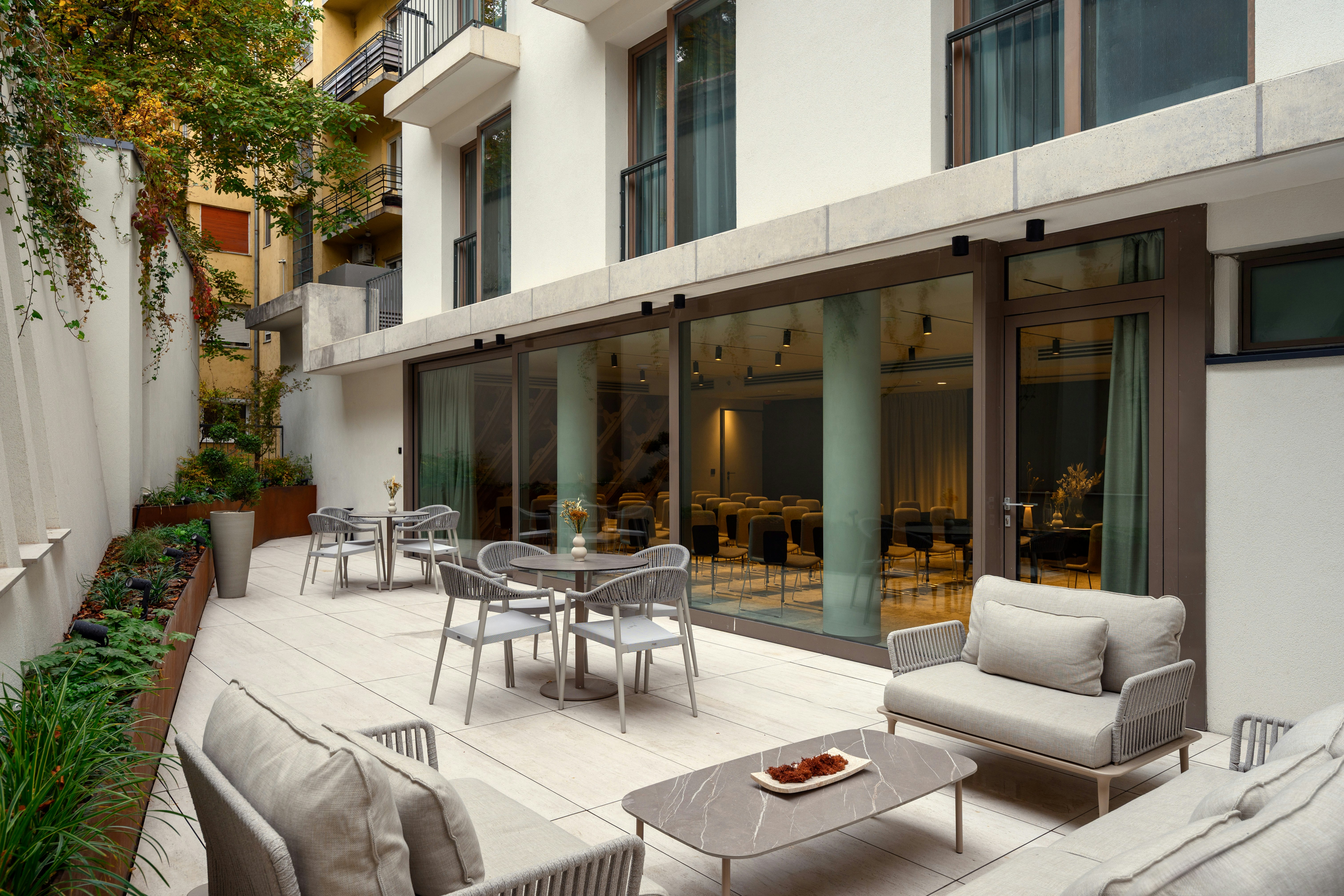 LANCHID 19 DESIGN HOTEL 37/55