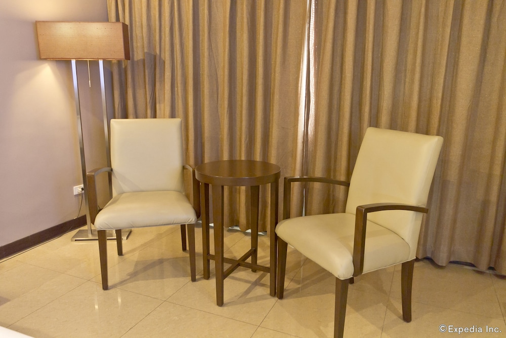 Mandarin Plaza Hotel 29/53