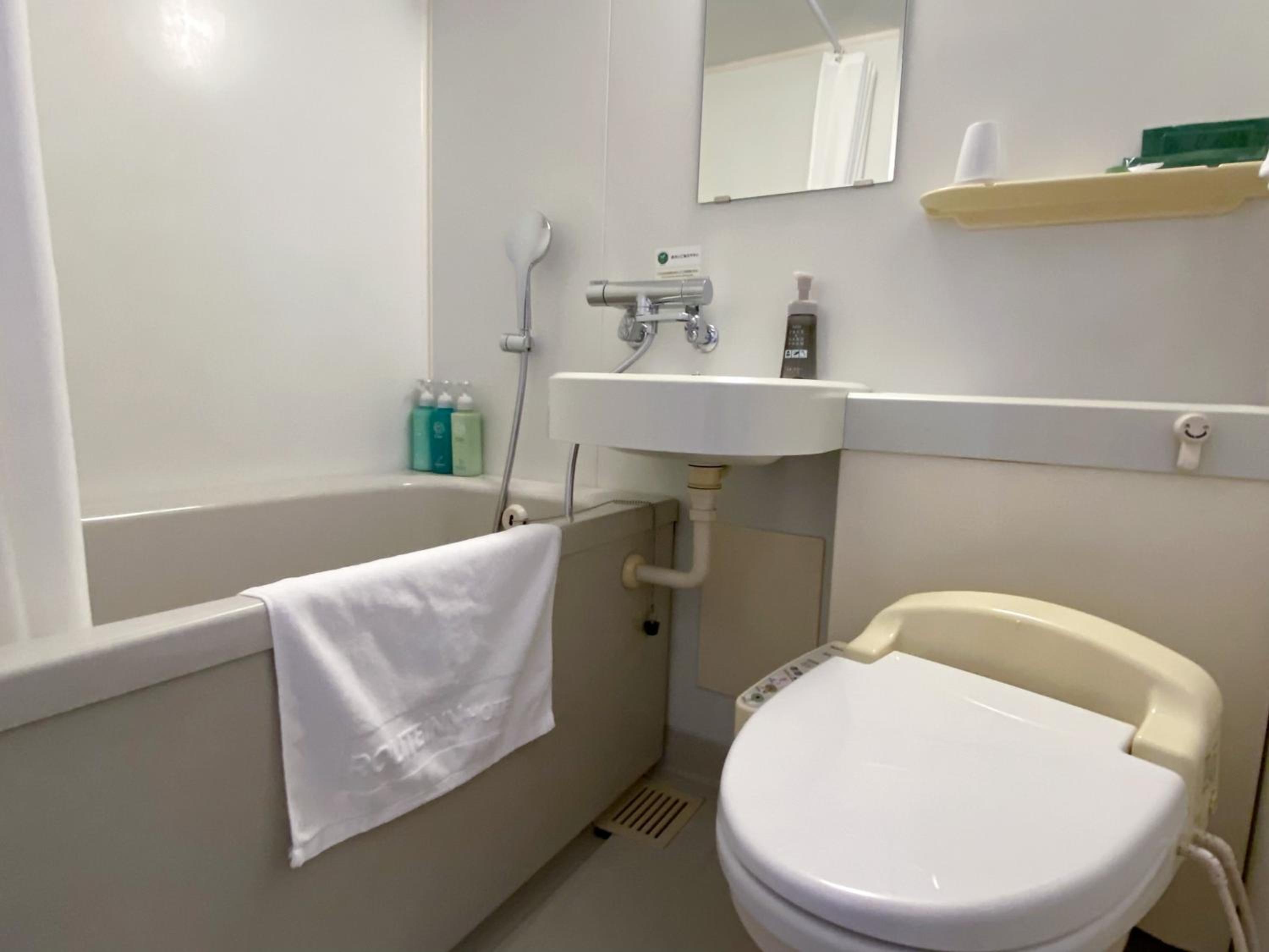 غرفة صغيرة مزدوجة للمدخنين، Hotel Route-Inn Uozu 5/6