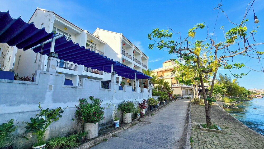 Riverside White House别墅(Riverside White House Villa) 图片5