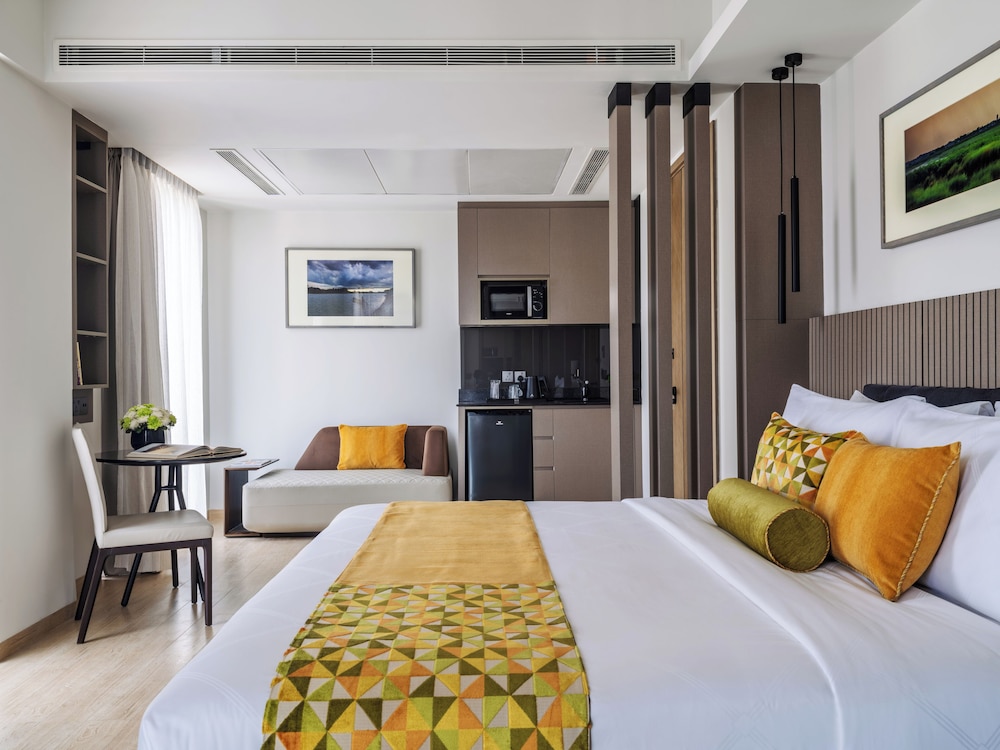 W Residence Living 30/72
