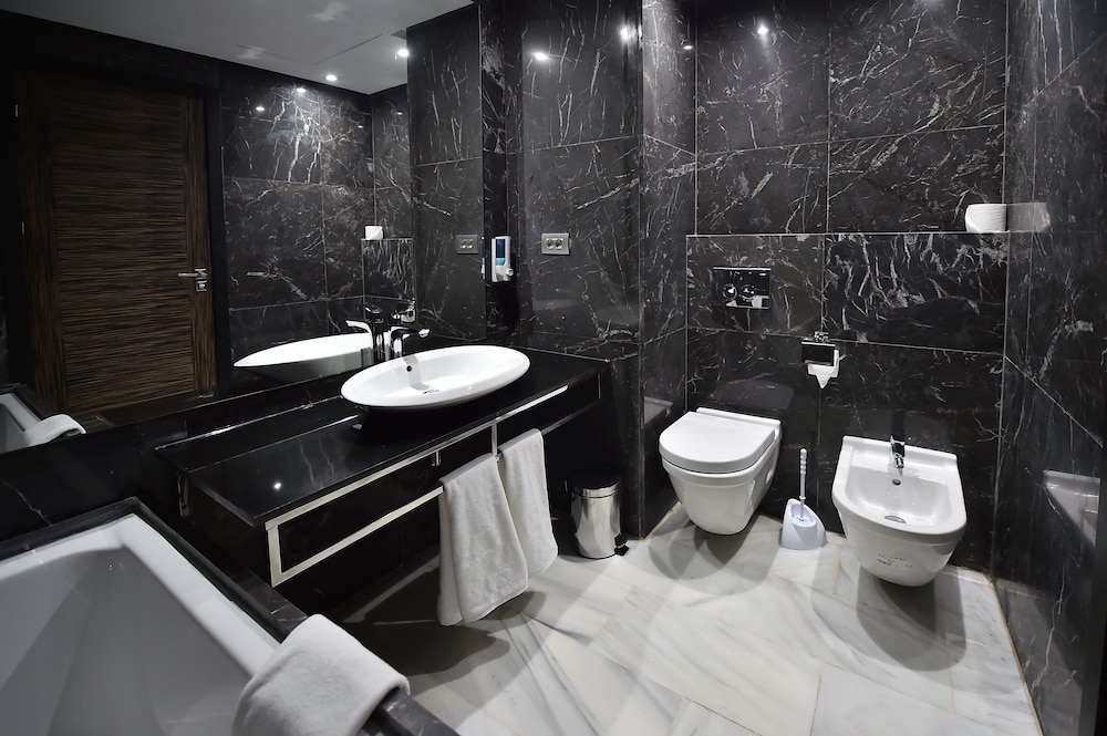 Le Yacht Suites hotel 32/36