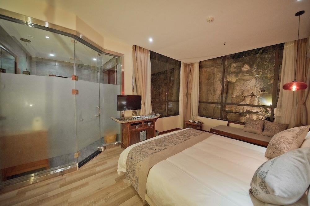 Guilin Crystal Crescent Moon Hotel 20/71