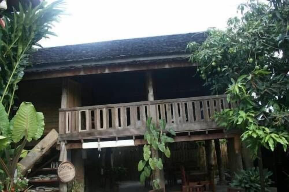 Lao Lu Lodge 1/91