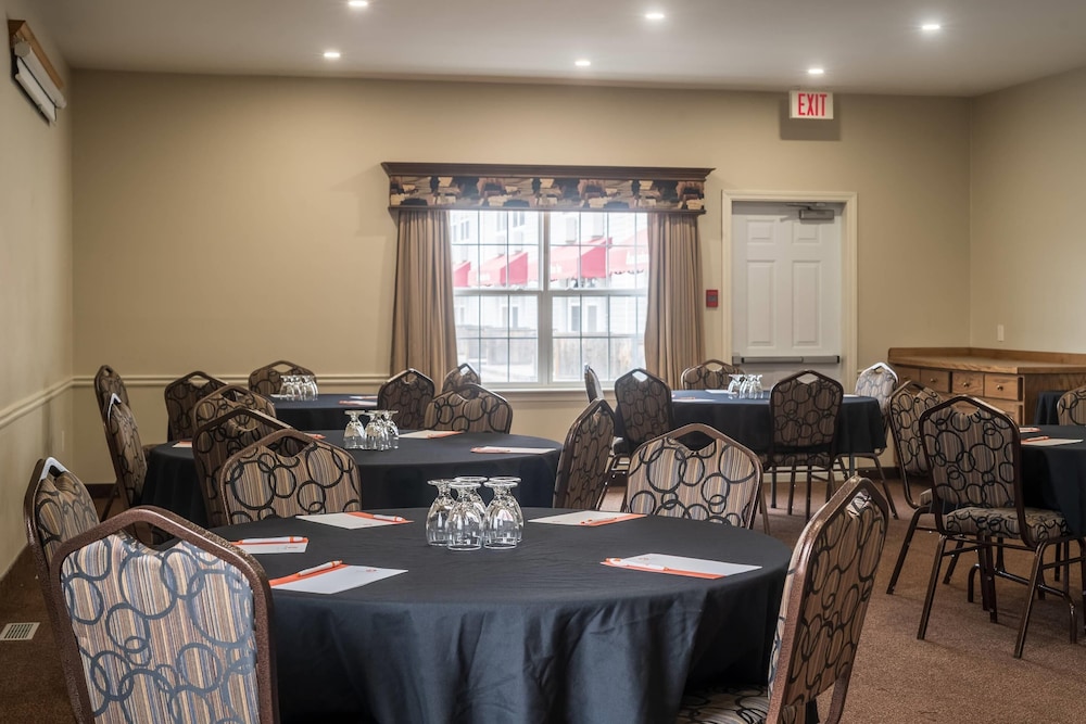 Amsterdam Inn & Suites Moncton 44/63