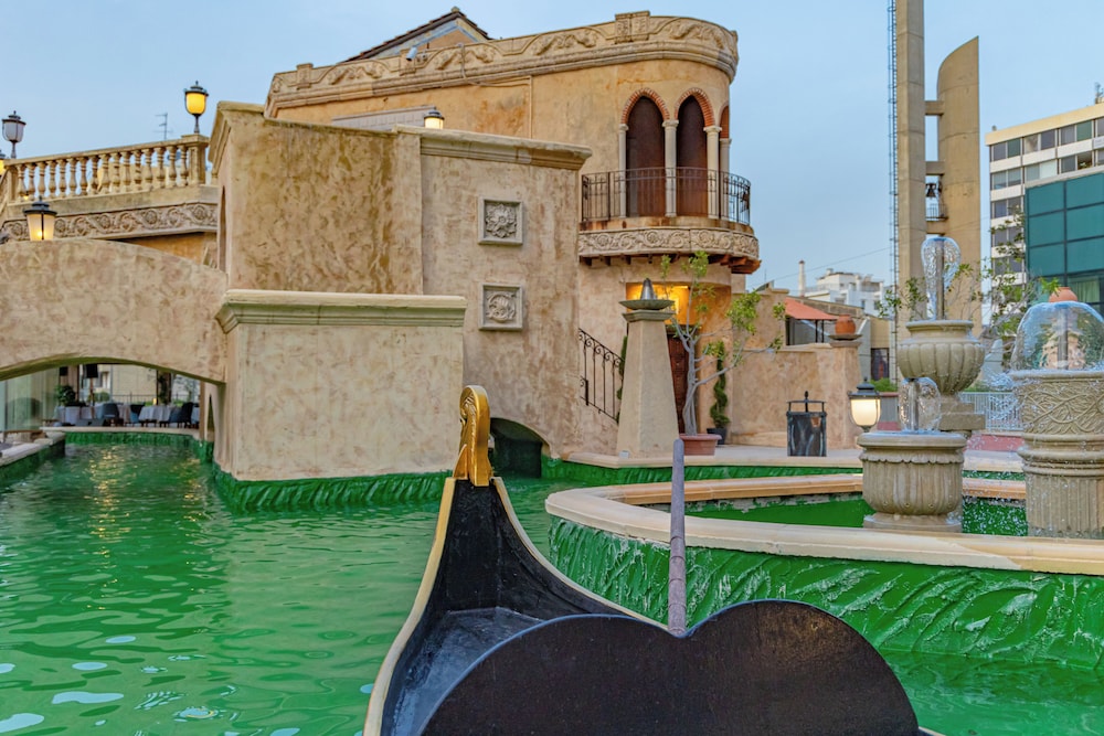 Al Habtoor Grand Hotel Beirut 45/50