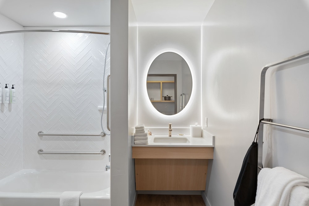 استوديو بسريرين كوين مع أريكة لذوي الإعاقة، TownePlace Suites White Hall 3/3