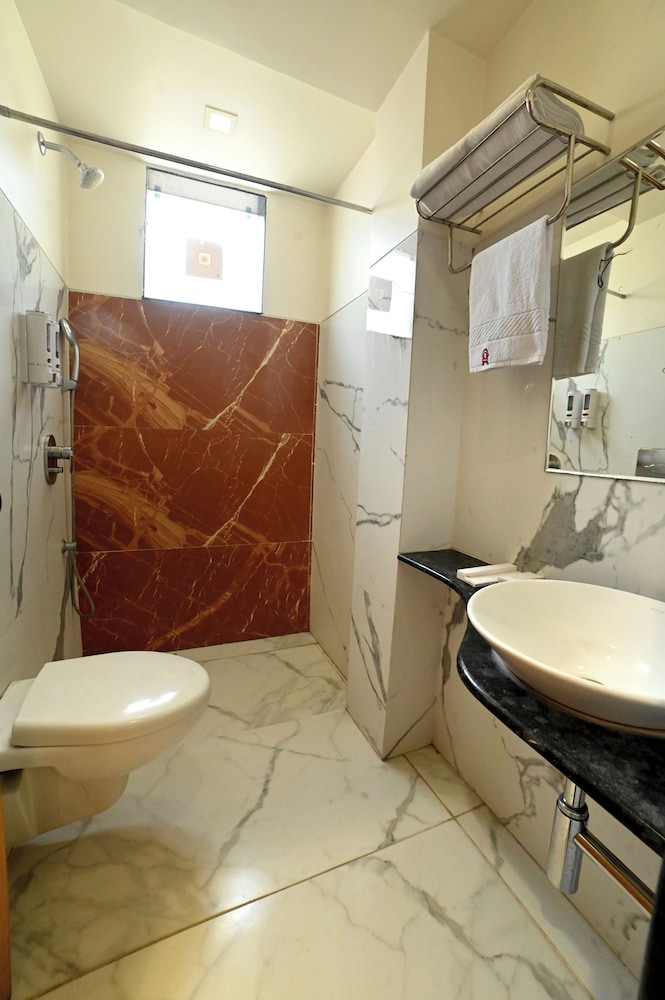 Hotel Amrta 55/58