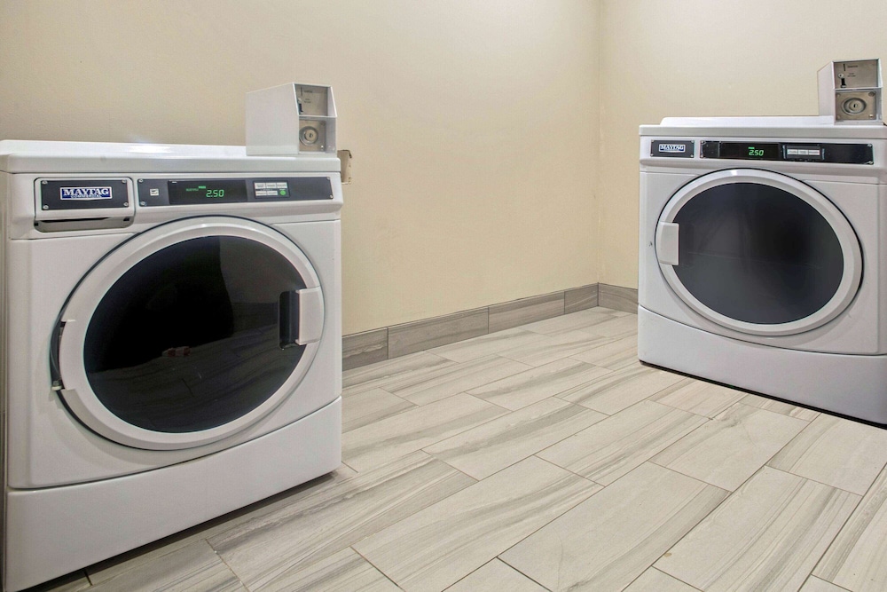 La Quinta Inn & Suites By Wyndham Ponca City 23/45