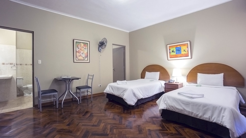 Suites Larco 656 10/50