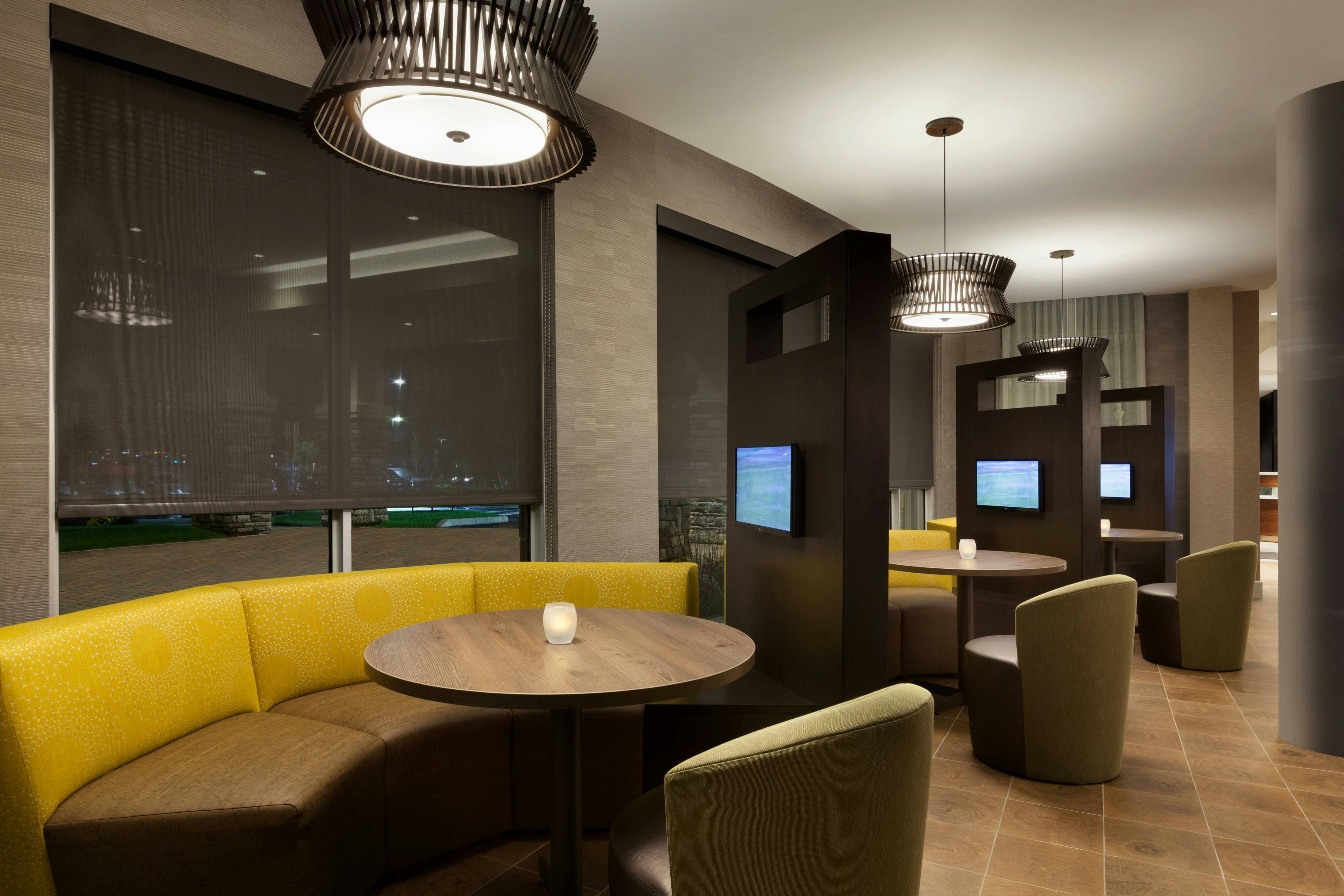 Courtyard By Marriott Boston Dedham/Westwood 26/46