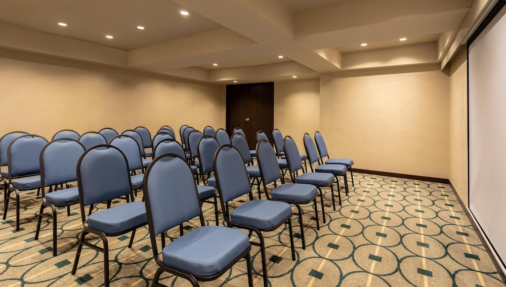 Sonesta Hotel Miraflores 52/57