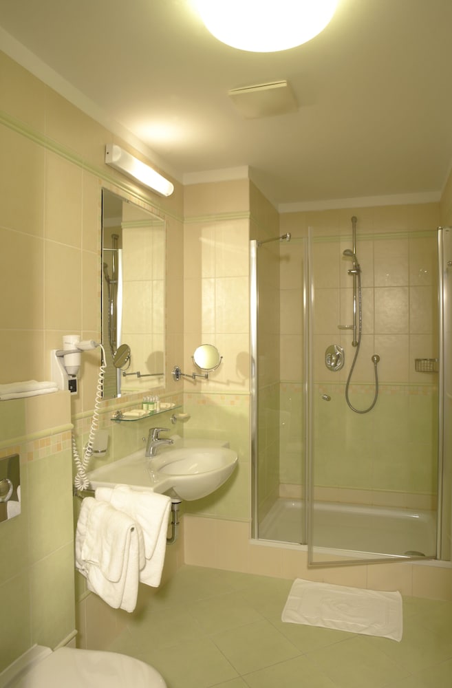 Schlosspark Spa Hotel 50/50