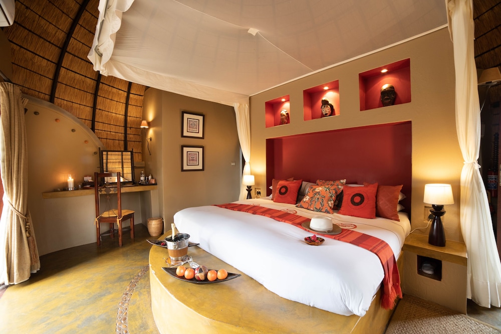 Hoyo-Hoyo Tsonga Lodge 23/68