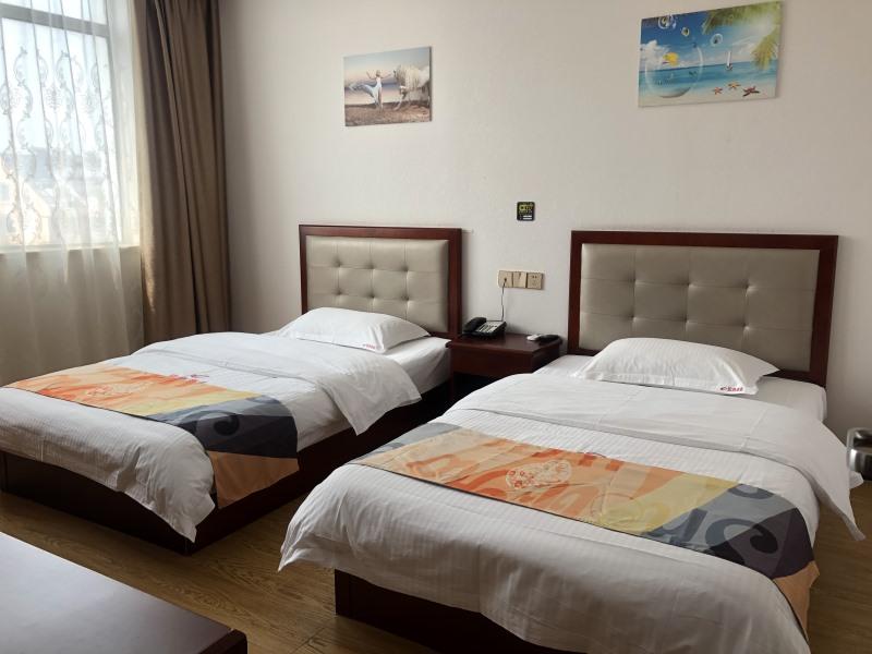 BUSINESS, TWIN BEDS