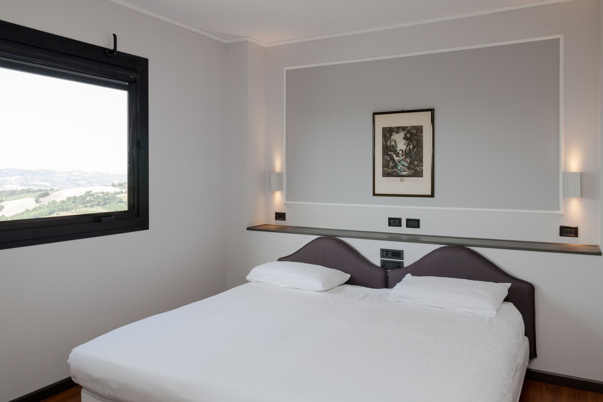 Deluxe, Single, Double Bed, Hill View