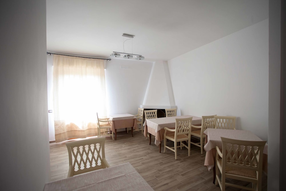 LOCANDA DEGLI ARTISTI 29/50