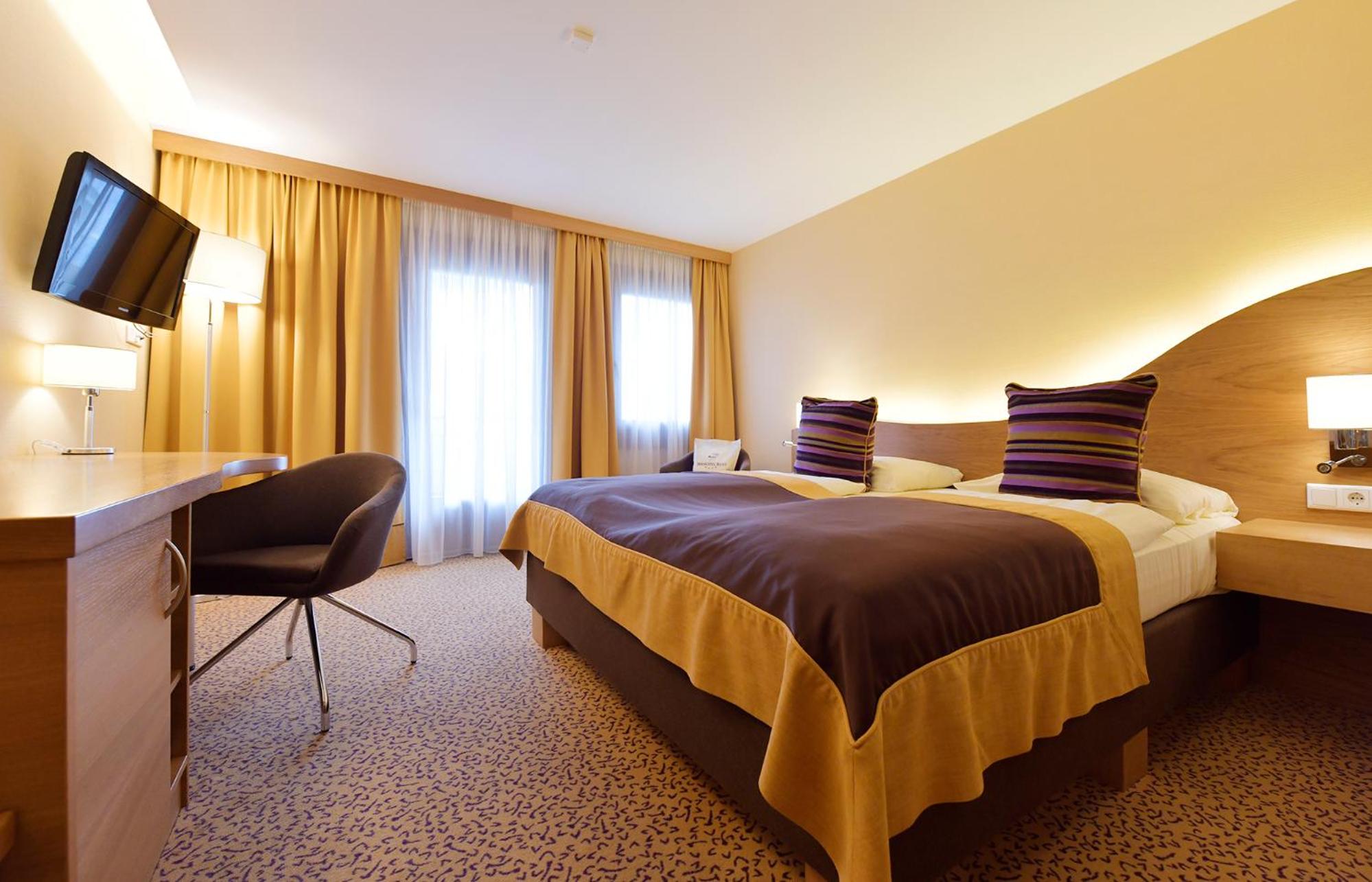 Room, Double Bed, Lake Side، Seehotel Rust 2/10