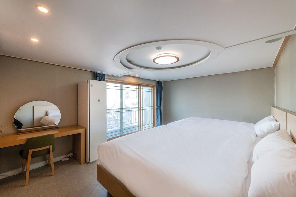 Good Morning Hotel and Resort 12/50