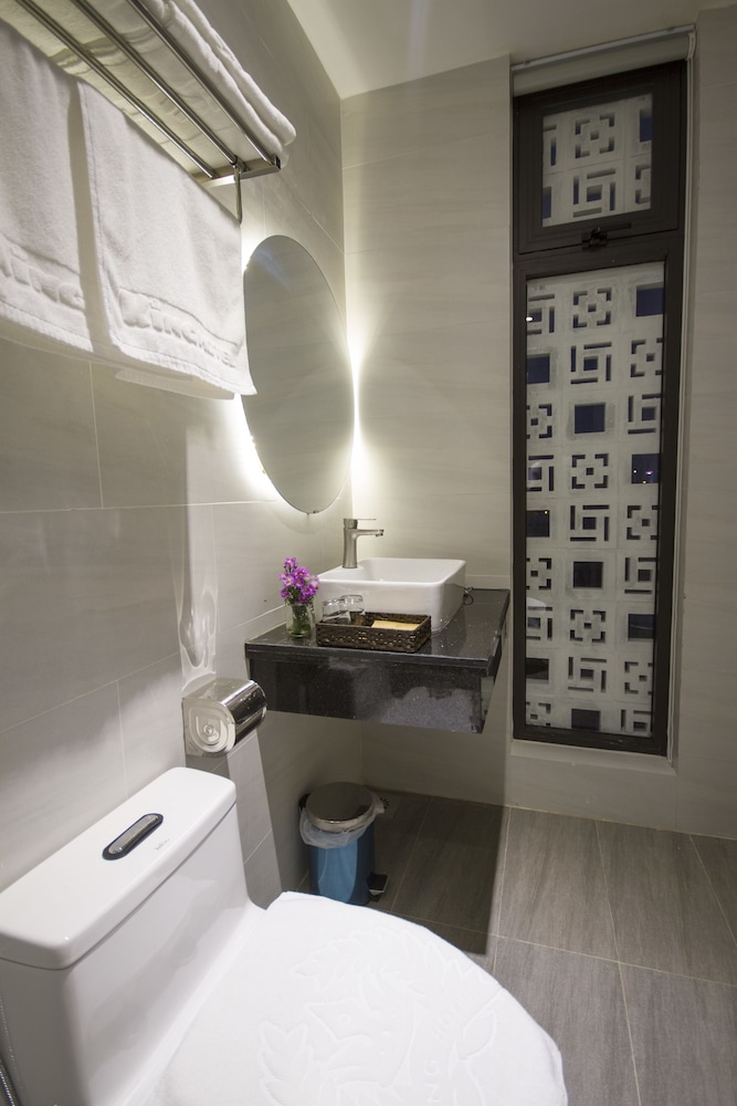 King House Villa Hotel 48/72