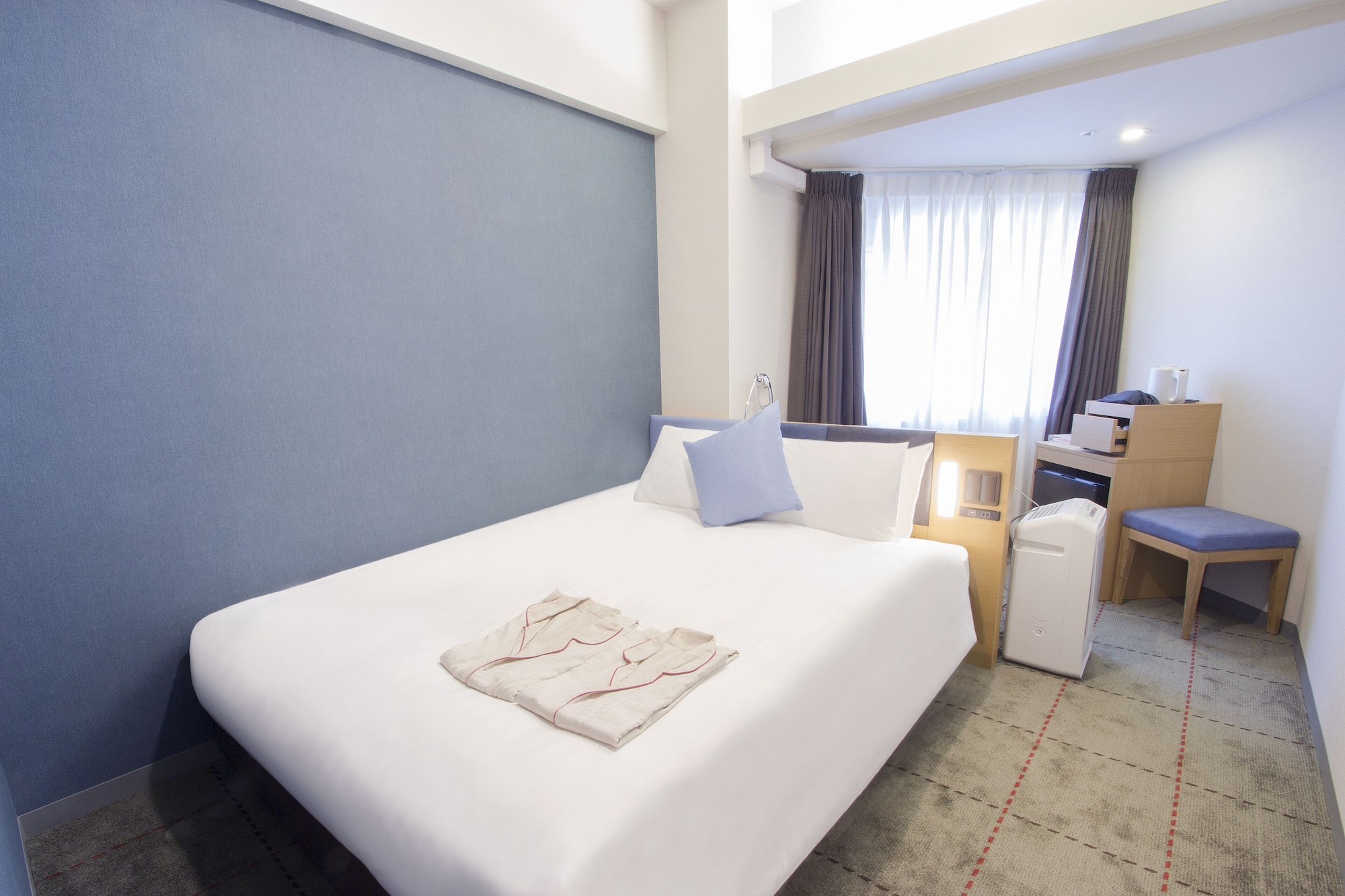 STANDARD, DOUBLE BED