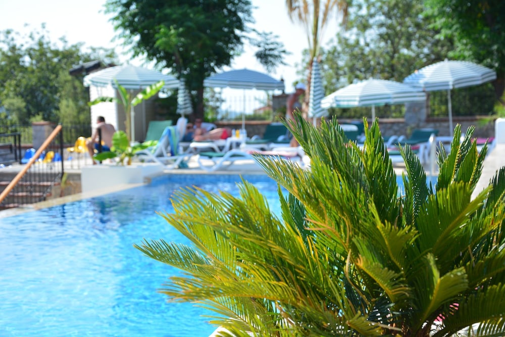Perdikia Hill Family Resort Villas 56/68