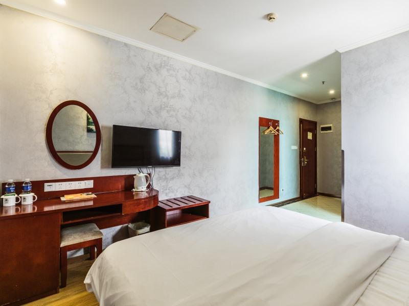 GreenTree Inn Shanghai Huinan Jinghai Road Express Hotel 36/48