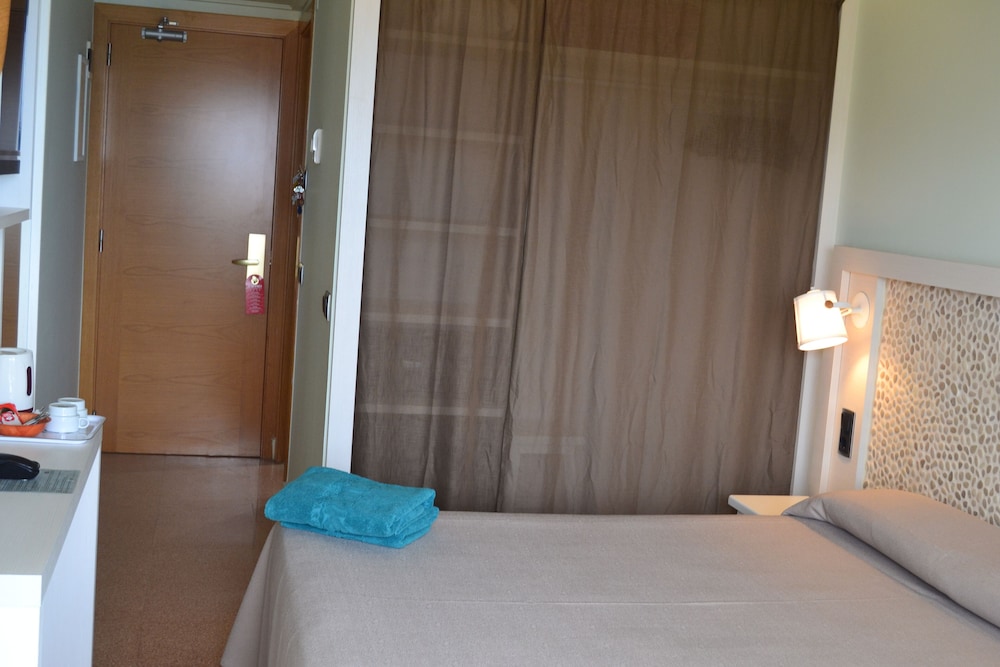 Caprici Beach Hotel & Spa 5/44