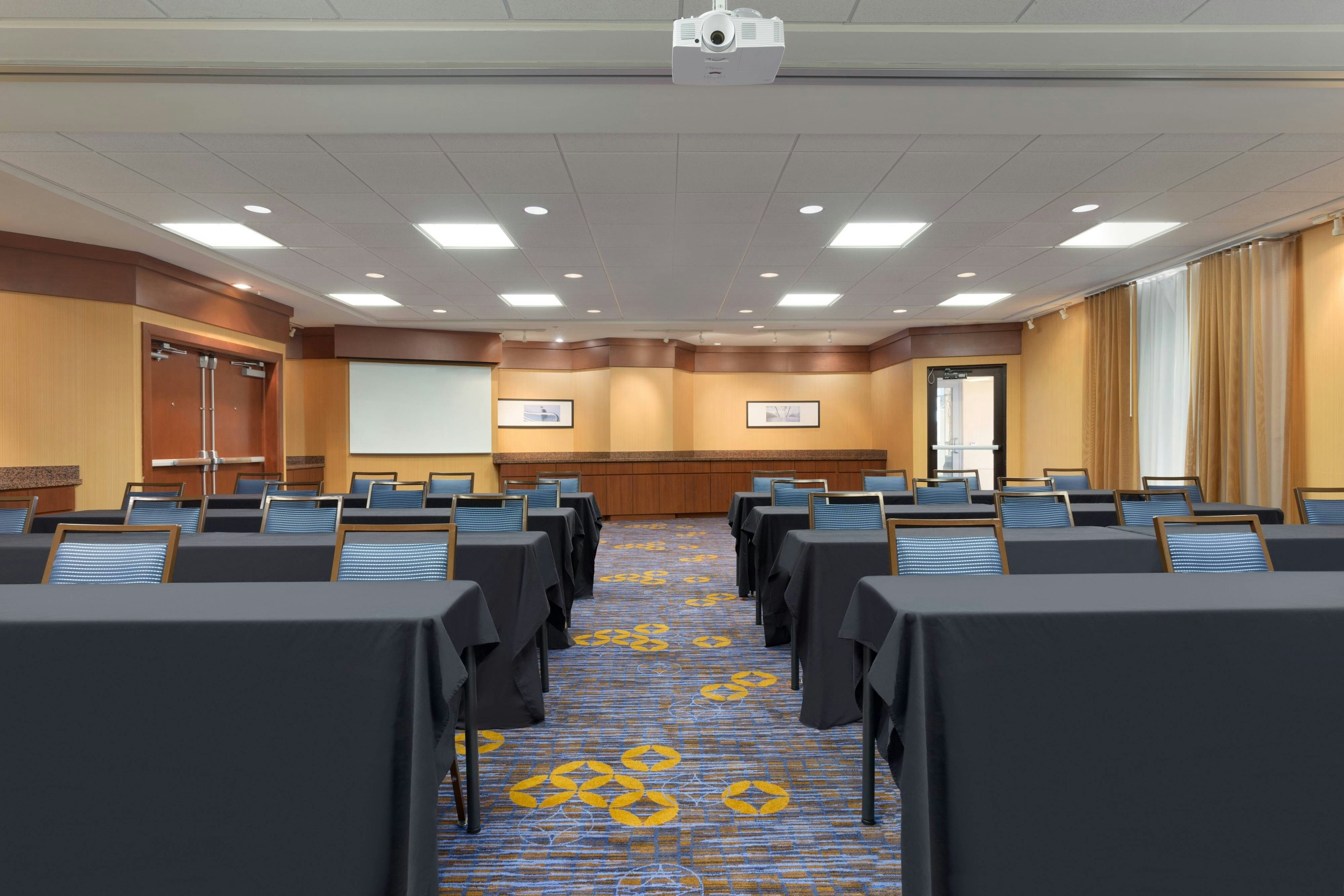 Courtyard by Marriott Oklahoma City North/Quail Springs 32/38