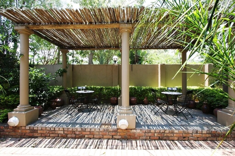 African Roots Guest House 29/50
