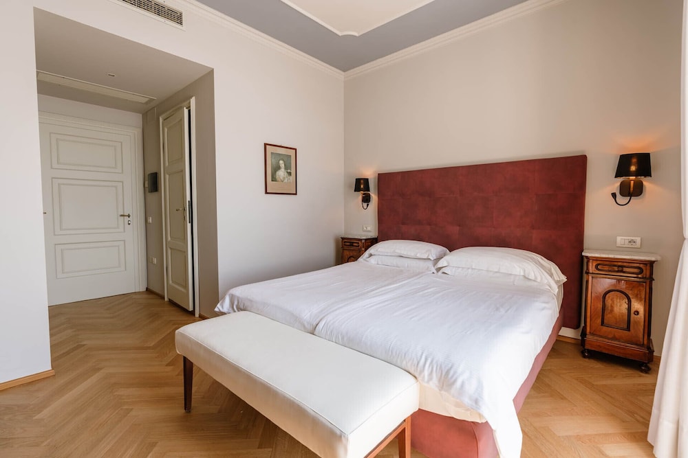 Hotel Monte Baldo and Villa Acquarone 8/49