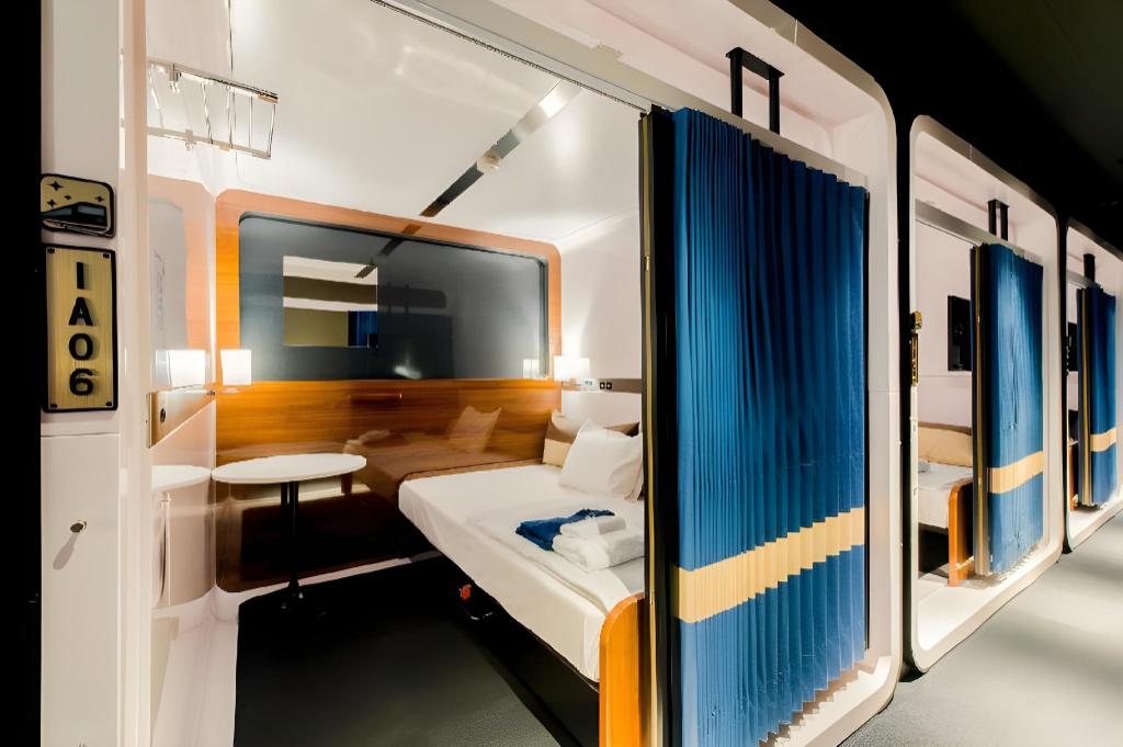 The S3 Capsule Hotel Wakayama Station 40/40