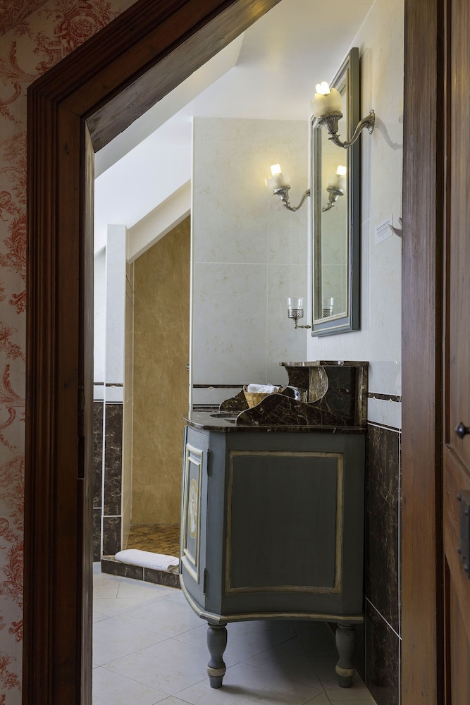 Hotel L Ecrin In Honfleur 22/66
