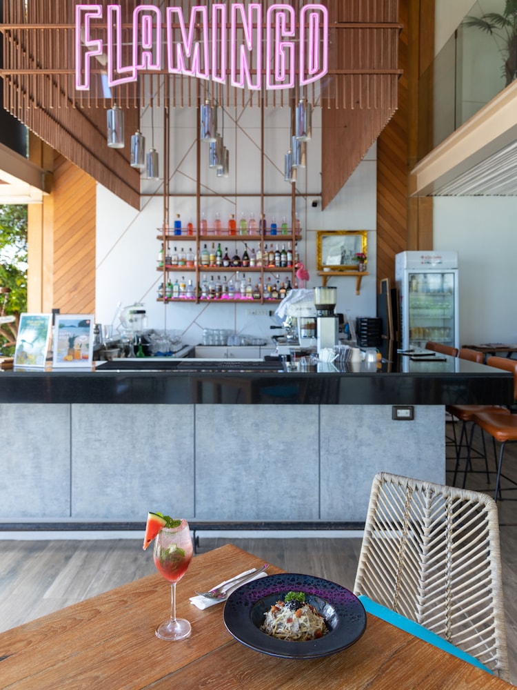 Bandara Beach Resort, Phuket 50/74