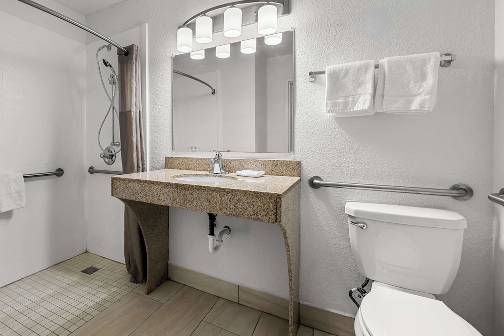 Americas Best Value Inn Hamilton 43/45