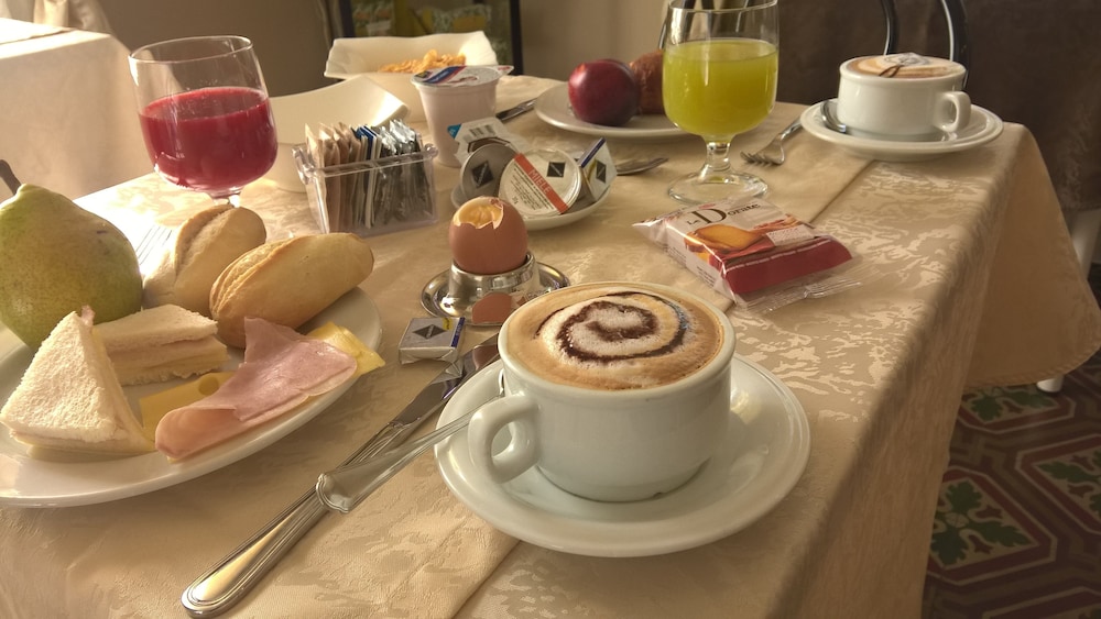 La Mimosa Bed And Breakfast 56/71
