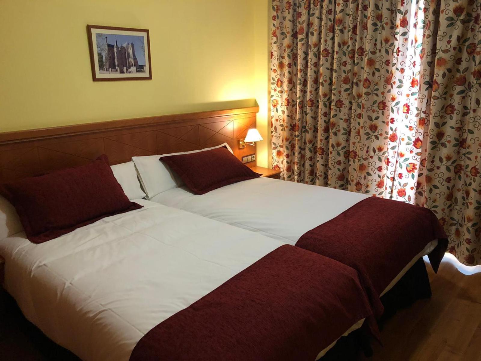 Hotel Camino Real 8/50