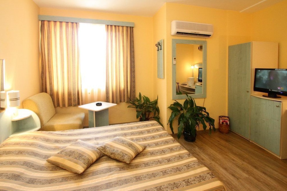 Hotel Color Varna Center 37/54