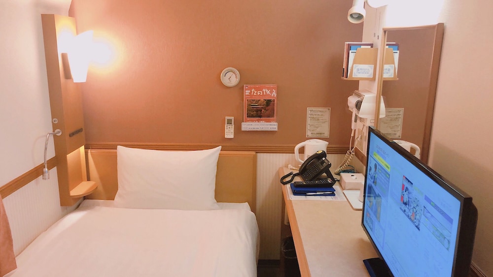 Toyoko Inn Shin-yokohama Ekimae Honkan 44/58