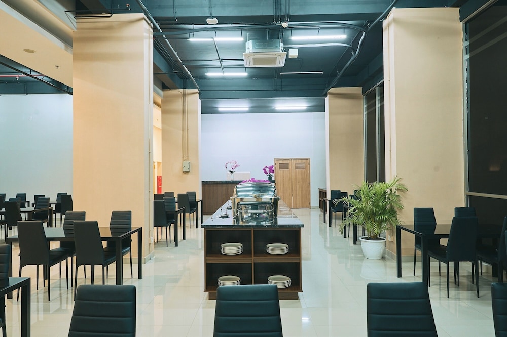 Horison Suite and Residences Iswara Bekasi 15/18