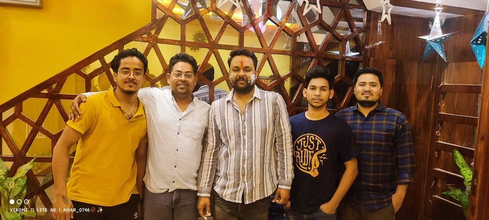 Hotel Prabhat 6/50