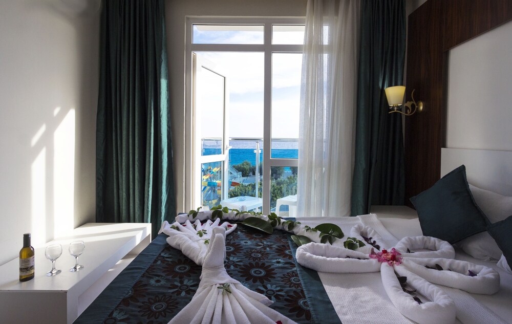 Grand Paradise Hotel 14/50
