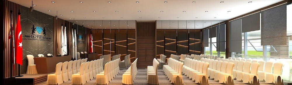 Grand Sapphire City Hotel 35/38