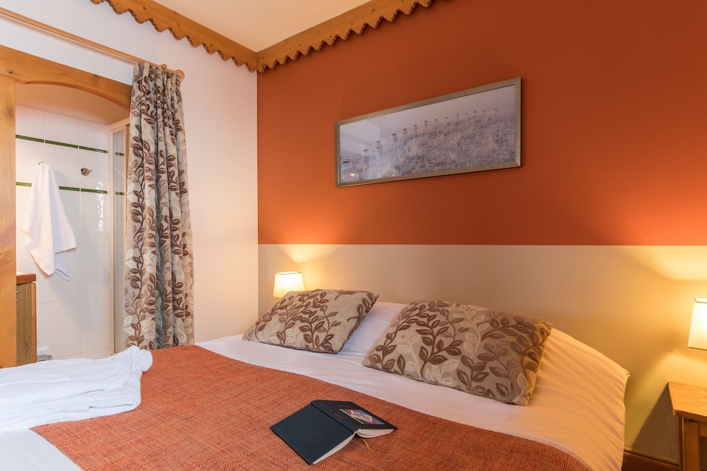 PIERRE AND VACANCES PREMIUM LES HAUTS BOIS 13/50