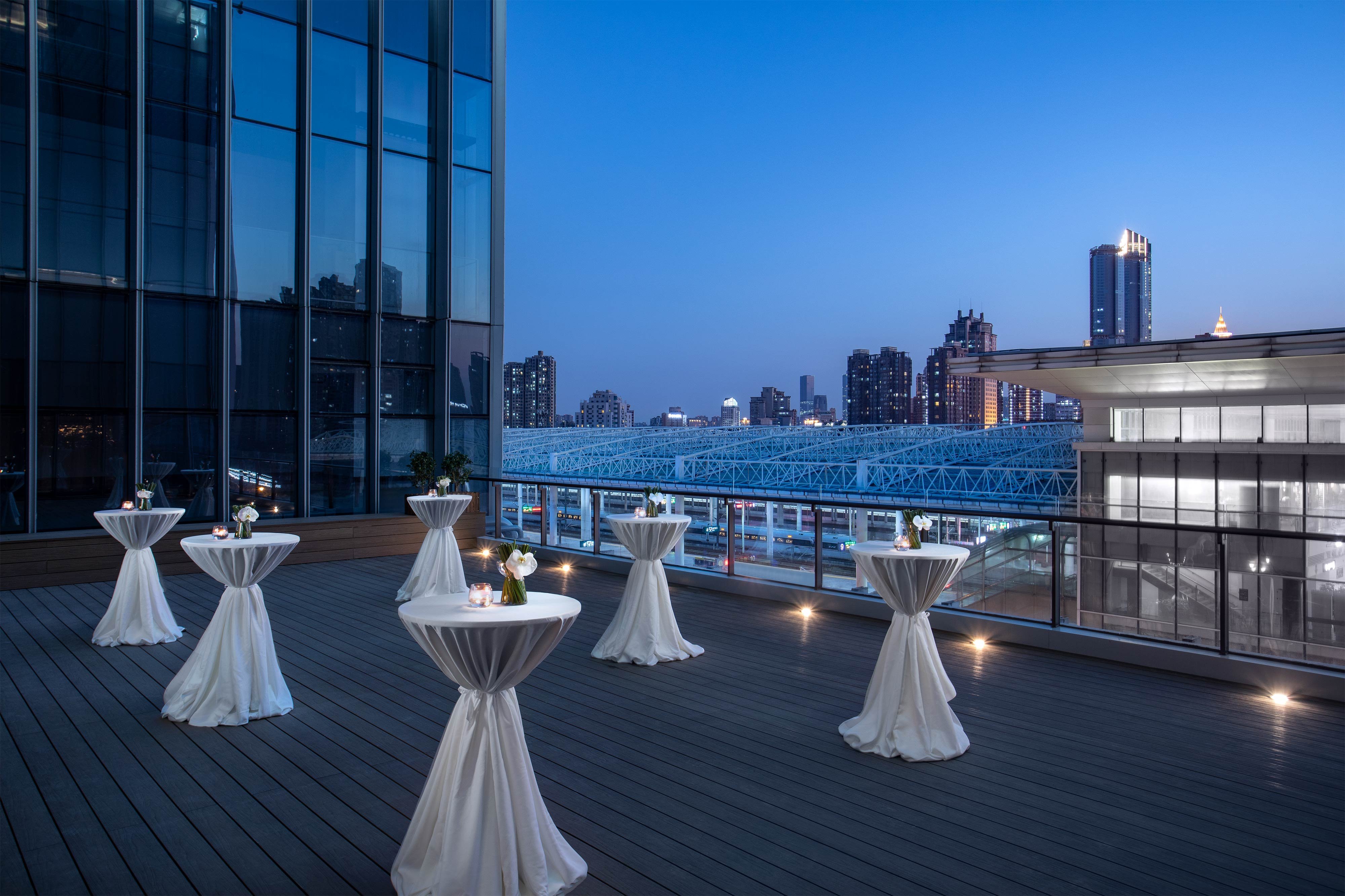 Holiday Inn Wuxi Central Station 23/56